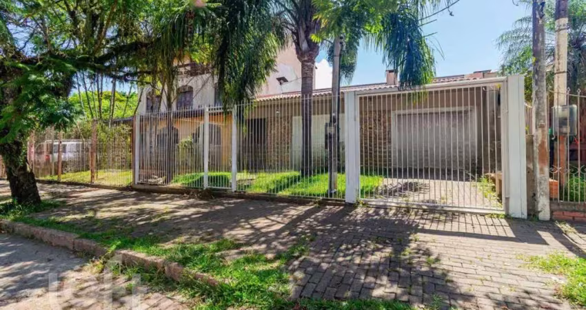 Casa com 3 quartos à venda na Rua Benjamim Moresco, 370, Ipanema, Porto Alegre