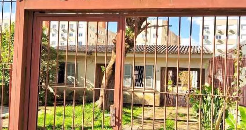 Casa com 5 quartos à venda na Rua Nove de Junho, 176, São José, Porto Alegre