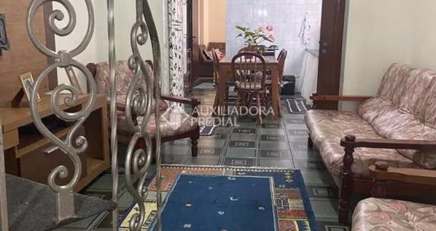 Casa em condomínio fechado com 4 quartos à venda na Sergipe, 129, Cidade São Jorge, Santo André
