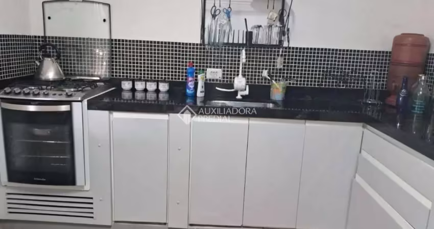 Casa com 2 quartos à venda na Begônia-vermelha, 26, Jardim Clube de Campo, Santo André