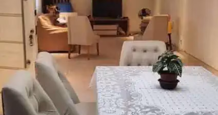Casa com 3 quartos à venda na República Árabe Unida, 14, Taboão, Diadema