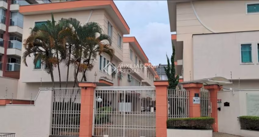 Casa em condomínio fechado com 3 quartos à venda na Rua Vinte e Um de Abril, 130, Silveira, Santo André