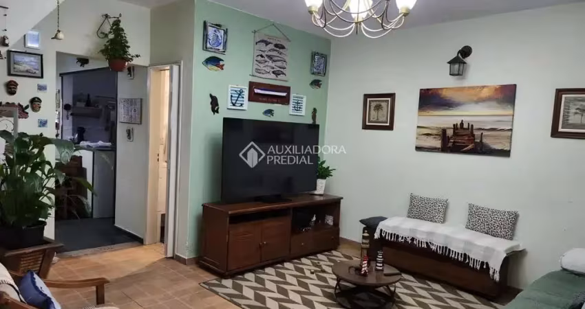 Casa com 2 quartos à venda na Major Carlos Del Prete, 25, Centro Alto, Ribeirão Pires