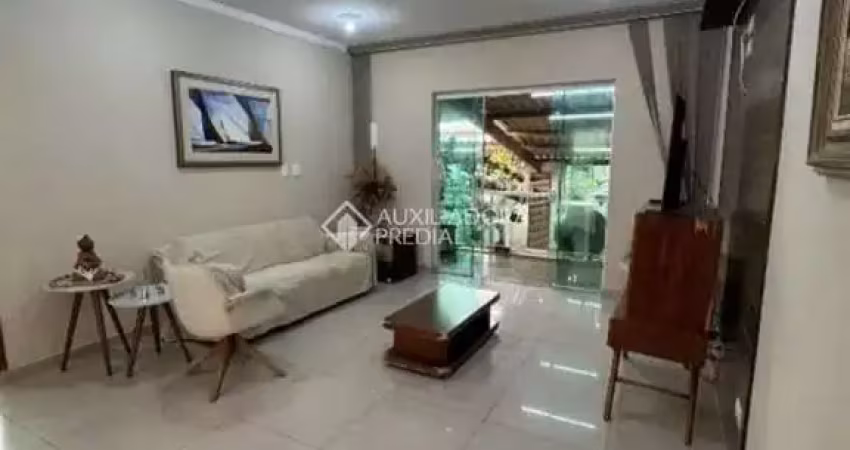 Casa com 3 quartos à venda na Rua Adelino Fontoura, 202, Vila Guaraciaba, Santo André