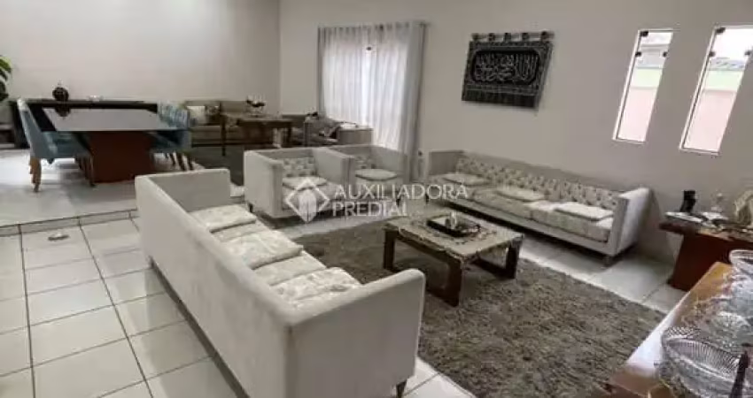 Casa com 3 quartos à venda na Rua Adelina Salvatore Bassoli, 73, Vila Euclides, São Bernardo do Campo