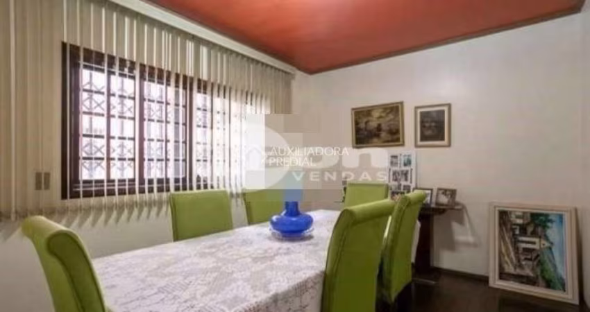 Casa com 4 quartos para alugar na Rua dos Faisões, 443, Independência, São Bernardo do Campo