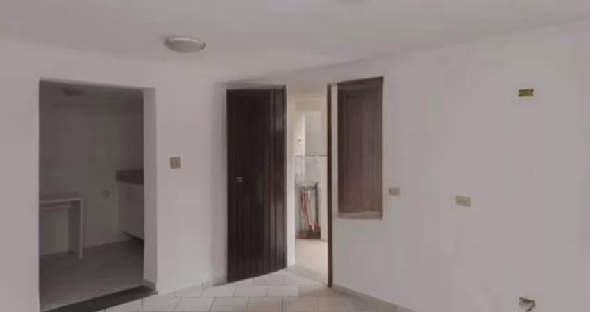 Casa com 2 quartos para alugar na Avenida Bunduki, 13, Assunção, São Bernardo do Campo
