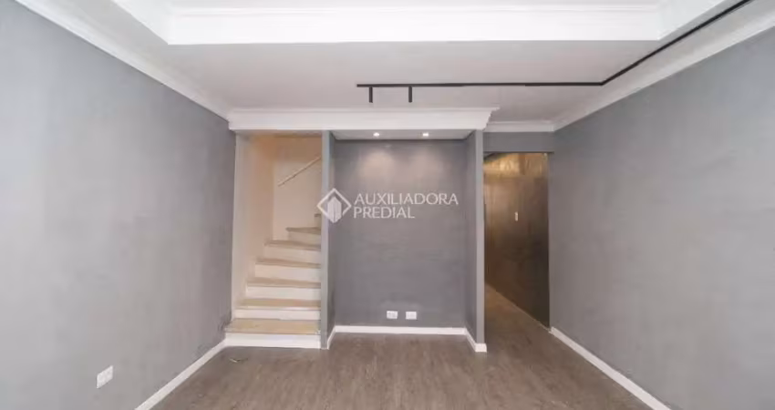 Casa com 2 quartos para alugar na Avenida Gilda, 208, Vila Gilda, Santo André