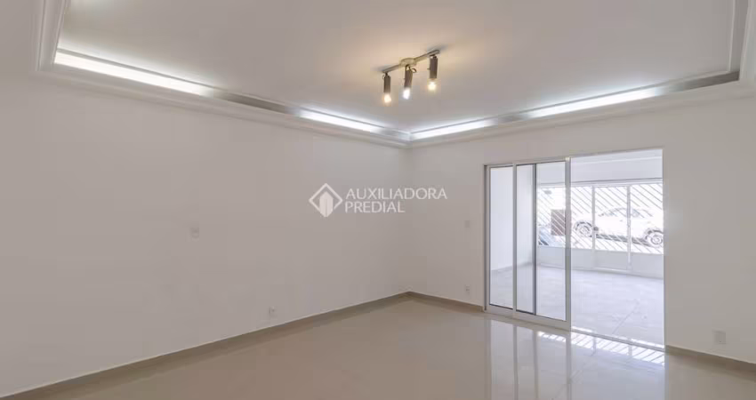 Casa com 3 quartos para alugar na Rua Raymundo Cirino, 254, Planalto, São Bernardo do Campo