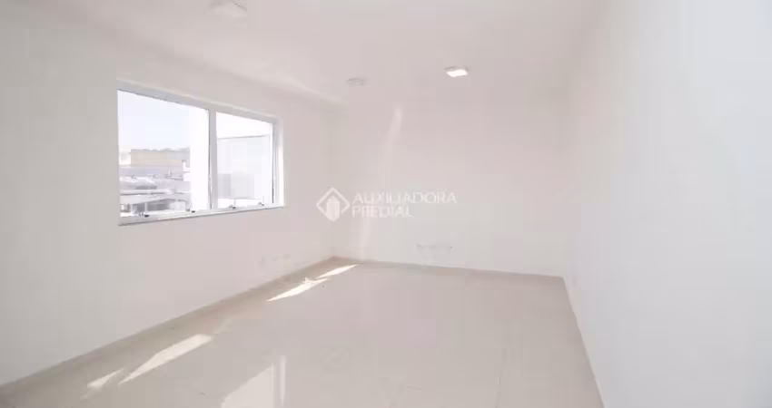 Sala comercial para alugar na Rua Francesco Coppini, 83, Nova Gerty, São Caetano do Sul
