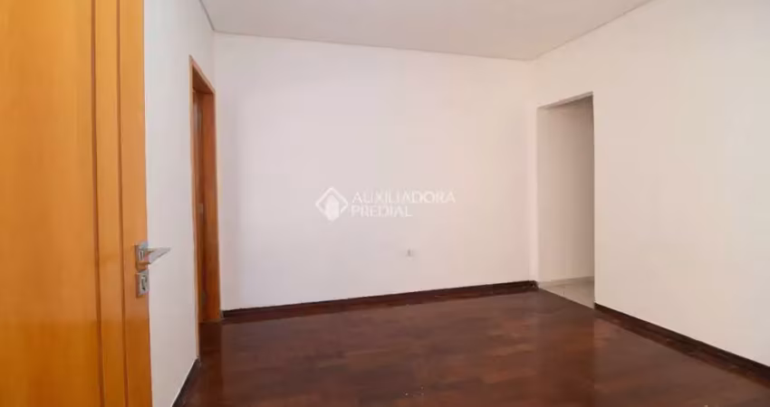 Casa com 2 quartos para alugar na Rua Piracaia, 205, Vila Floresta, Santo André