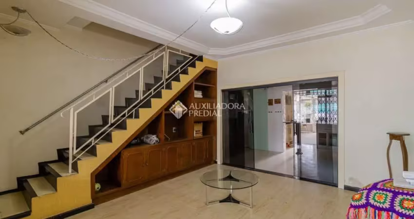 Casa com 2 quartos para alugar na Alameda São Caetano, 590, Jardim, Santo André