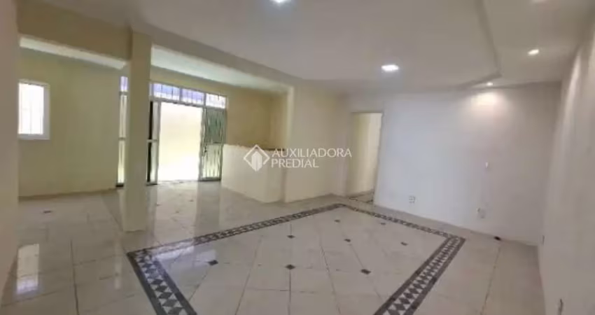 Casa com 3 quartos para alugar na Vinte e Sete de Abril, 177, Rudge Ramos, São Bernardo do Campo