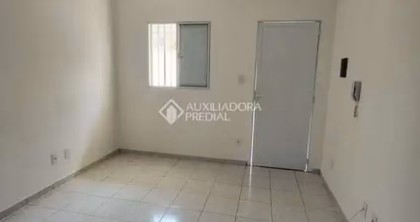 Kitnet / Stúdio para alugar na Rua Potiguares, 132, Bangú, Santo André