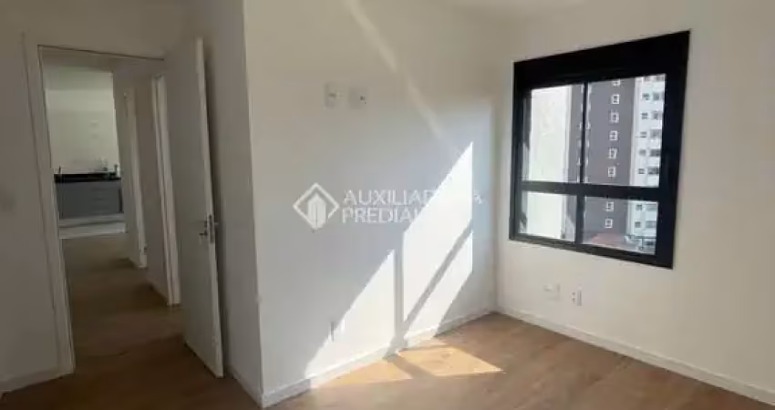 Apartamento com 3 quartos para alugar na Avenida Doutor Erasmo, 695, Vila Assunção, Santo André
