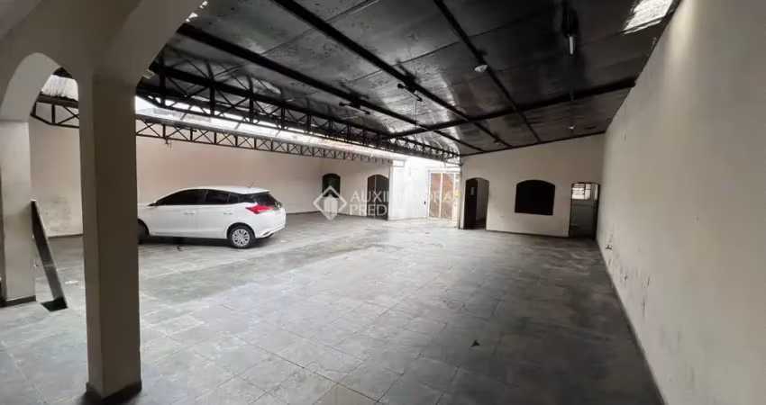 Casa com 5 quartos para alugar na Rua dos Sabiás, 720, Independência, São Bernardo do Campo