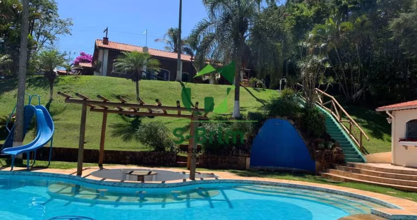 Chácara completa na Divisa entre Atibaia e Mairiporã SP REF1654