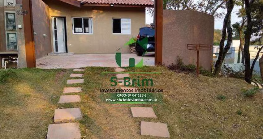 Casa  com 2 dormitórios - Quintal - Jd. São Felipe - Atibaia