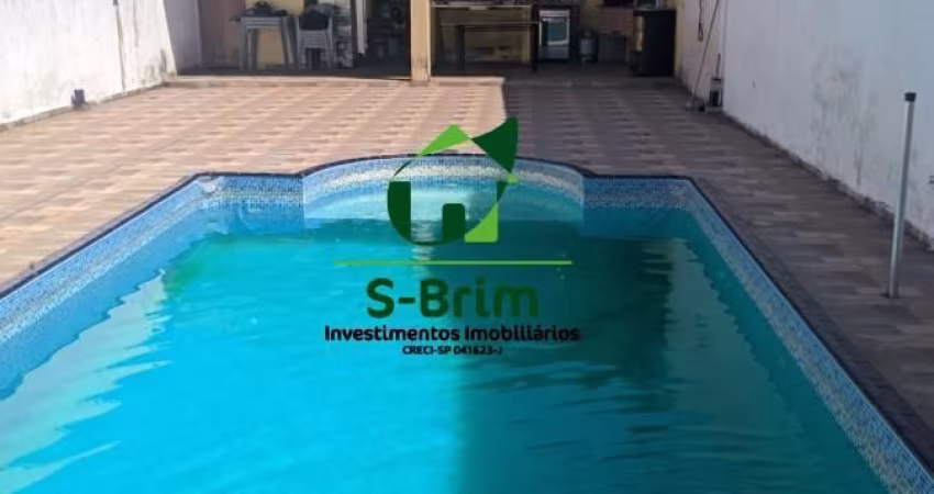 Casa Térrea com Piscina em Condomínio Fechado - Terra Preta/Mairiporã - SP.