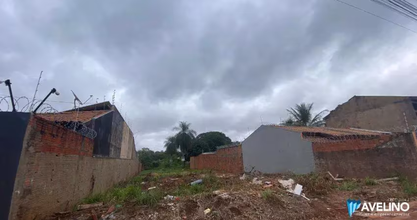 Terreno à venda na Rua Traira, Jardim Itamaracá, Campo Grande