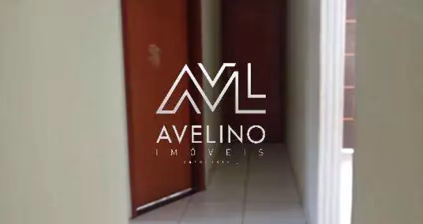 Casa com suíte, muito quintal, terreno grande no girassois por r$ 380.000,00