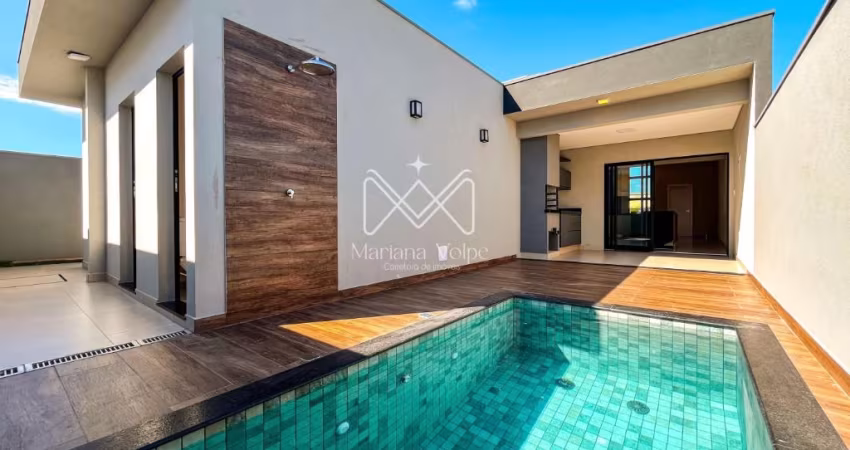 Linda casa térrea récem construída com 148 m², 3 suítes, armários, piscina e churrasqueira em condomínio fechado em Bonfim Paulista