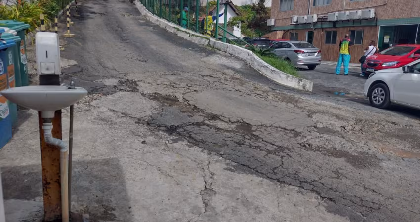 Lote/Terreno para venda possui 3191 metros quadrados.PIRAJÁ