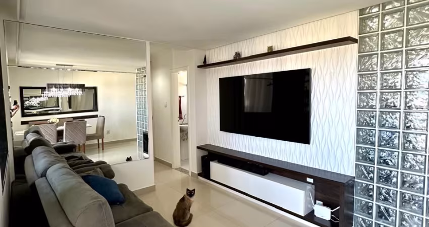 Excelente Apartamento em Buraquinho. VENDA R$ 530.000,00