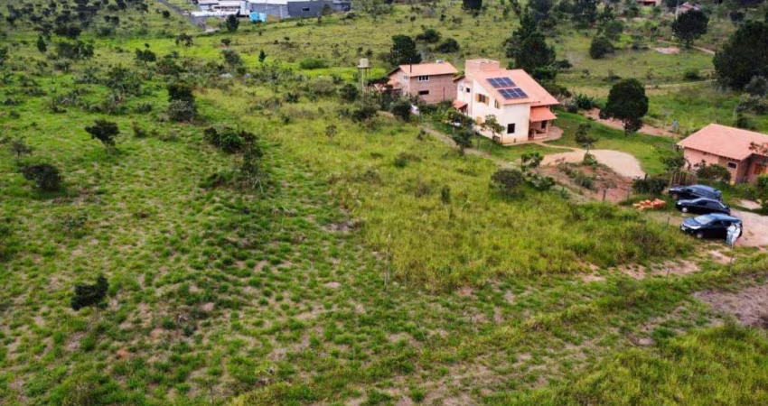 Terreno à venda, 2592 m² por R$ 300.000,00 - Demétria - Botucatu/SP