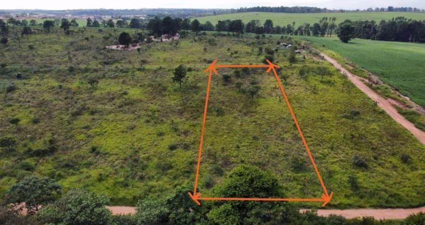 Terreno à venda, 3000 m² por R$ 300.000,00 - Residencial Cedro - Botucatu/SP
