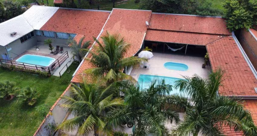Chácara com 3 dormitórios à venda, 1000 m² por R$ 750.000,00 - Califórnia 2 - Botucatu/SP
