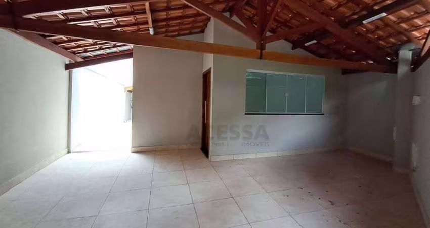 Casa com 2 dormitórios à venda por R$ 350.000,00 - Jardim Planalto - Botucatu/SP