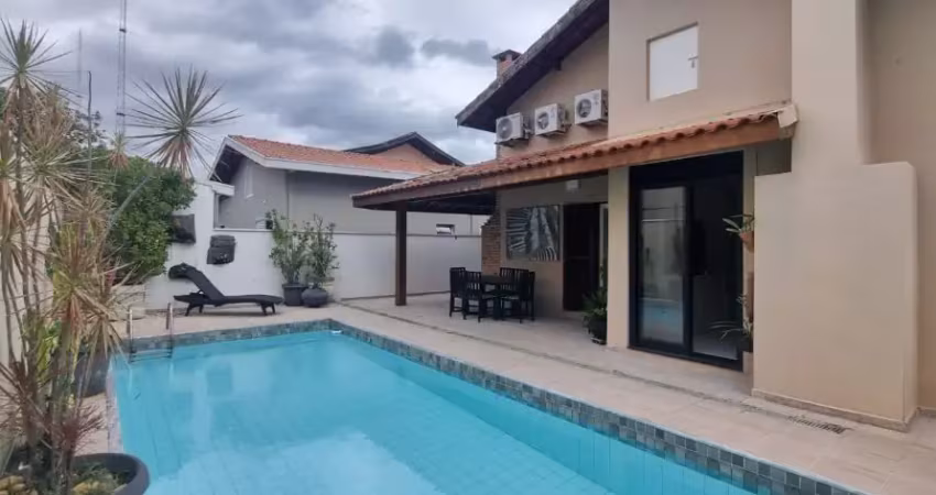 Maravilhosa casa térrea com 3 dormitórios para locação, 250 m² por R$ 10.000 - Jardim das Colinas - São José dos Campos/SP