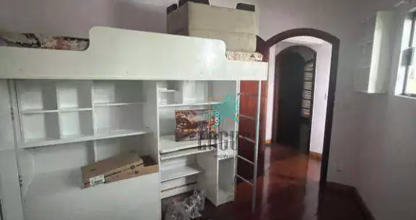 Sobrado com 4 dormitórios para alugar, 274 m² por R$ 8.215,00/mês - Demarchi - São Bernardo do Campo/SP