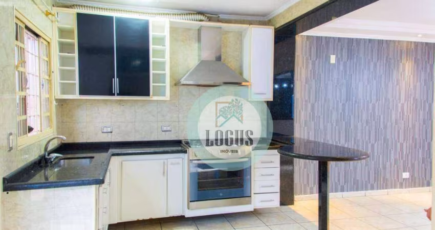 Sobrado bem distribuída com 210m² composto por 3 dormitórios sendo 1 suíte com sacadas, à venda por R$ 692.000,00 - Vila Camilópolis - Santo André/SP