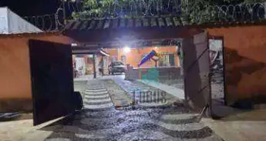 Sobrado com 3 dormitórios à venda, 150 m² por R$ 390.000,00 - Balneário Agenor de Campos - Mongaguá/SP