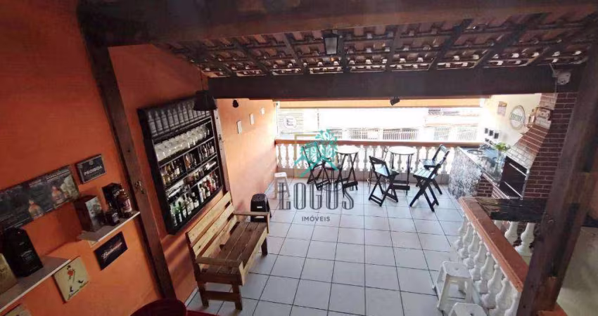 Sobrado bem distribuído com 185m² composto por 3 dormitórios sendo 1 suíte com varanda, à venda por R$ 345.000 - Alvarenga, SBC/SP