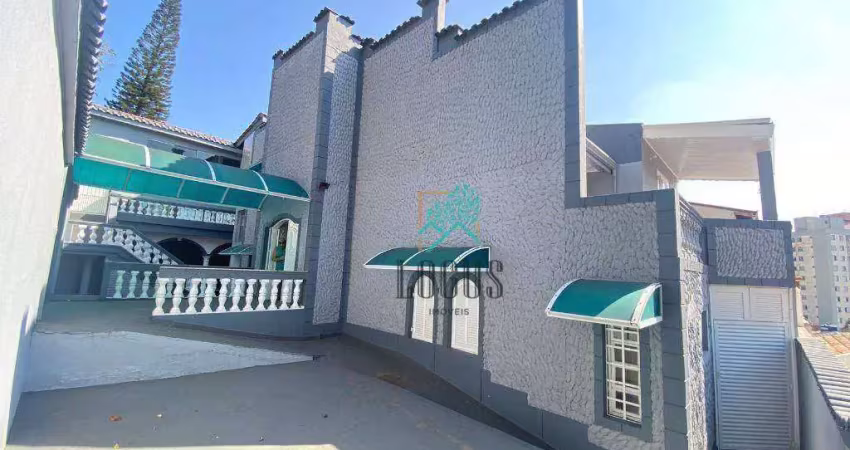 Casa com 3 dormitórios à venda, 373 m² por R$ 1.800.000,00 - Parque Terra Nova - São Bernardo do Campo/SP