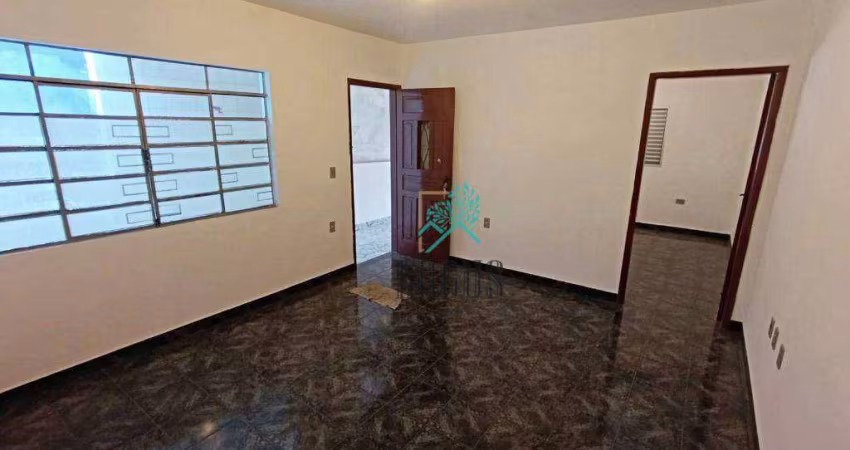 Casa Térrea, são 152m² de área construída com 2 dormitórios sendo 1 suíte, (podendo ser 3 quartos), à venda por R$ 380.000 - Jardim Petroni, SBC/SP