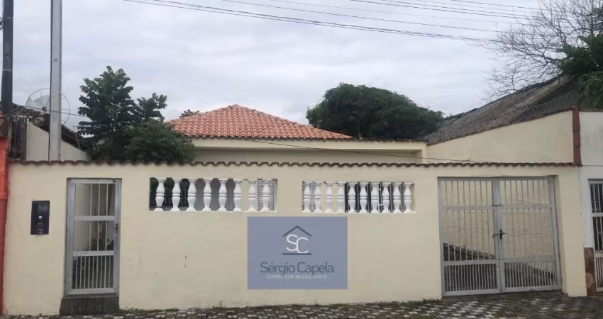 Casa a 100m da Praia com espaço para piscina