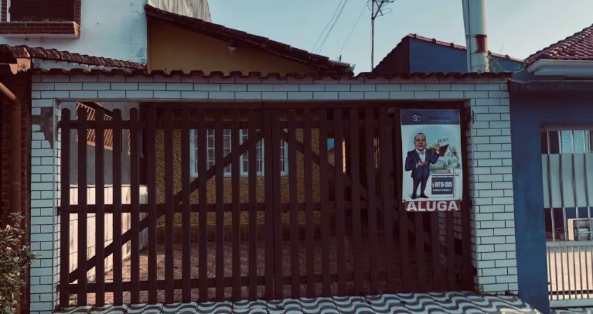 Casa mobiliada para Locação a 300m da Praia