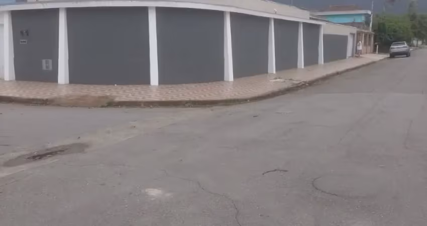 Excelente Casa em 2 lotes no Flórida PG com Piscina