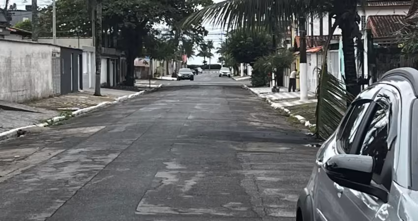 Casa com 3 quartos à venda na Rua Euclides da Cunha, 363, Solemar, Praia Grande