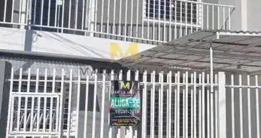 Maravilhoso sobrado triplex semimobiliado para alugar com 3 quartos / 1 suíte no centro de piraquara.