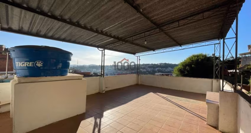 Casa 4 quartos, 2 banheiros e terraço à venda, 126 m² por R$ 185.000, (Documento OK p/financiamento)- Santa Cândida - Juiz de Fora/MG