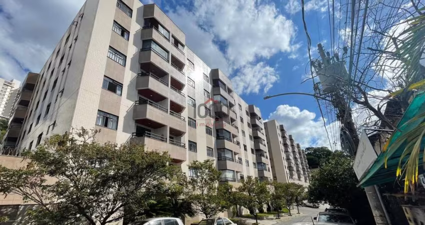 Granbery, elevador, 3 quartos, suíte, varanda, 2 vagas de garagem.