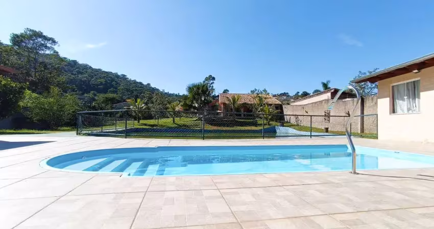 Casa com área de lazer no Terras do Comendador - Juiz de Fora - MG