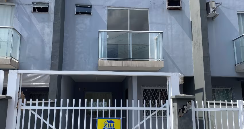 Sobrado para aluguel tem 103 metros quadrados com 3 quartos em Aventureiro - Joinville - SC