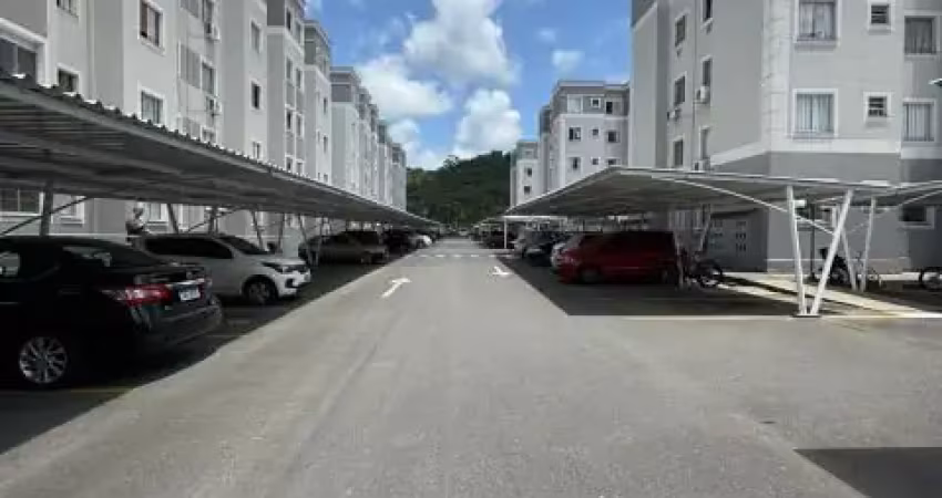 Apartamento de dois quartos no residencial parque jolie com estrutura completa.