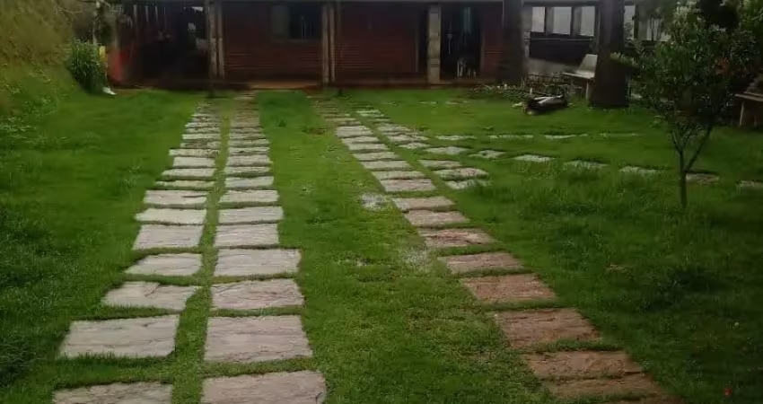 Maravilhosa casa no condomínio Recanto do sol,  em Barreira do triunfo JF